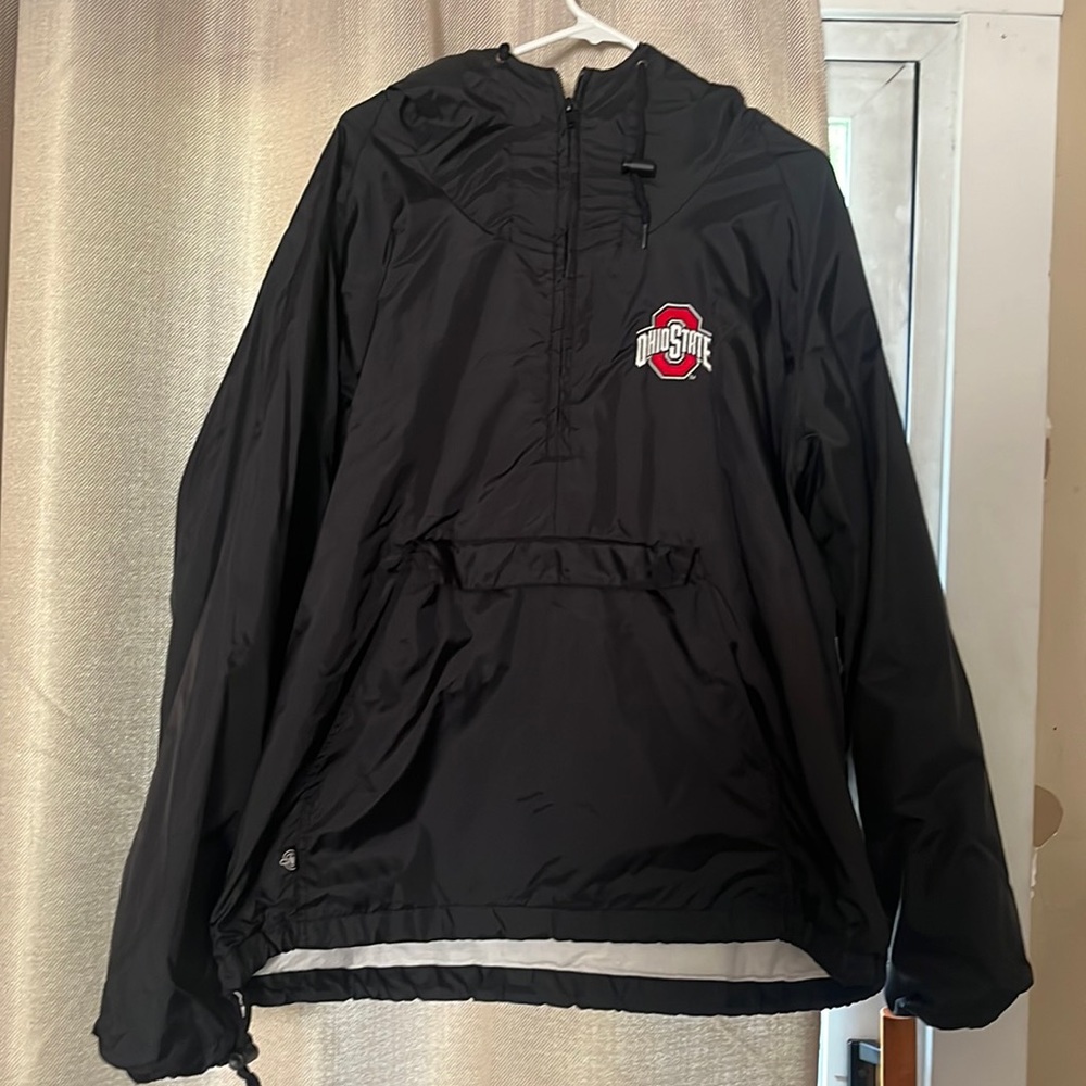 Black Ohio state winderbreaker